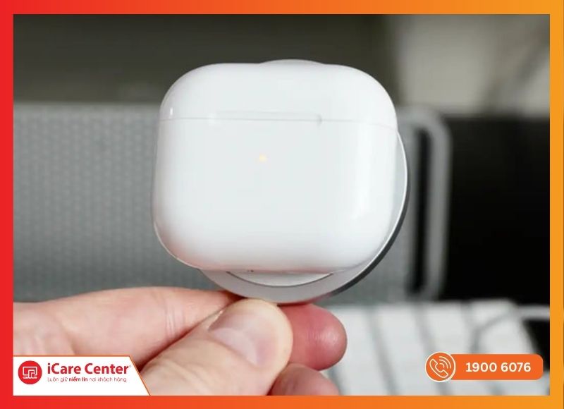 AirPods 3 đã chinh phục người dùng bởi tính năng vượt trội cùng vẻ ngoài hiện đại
