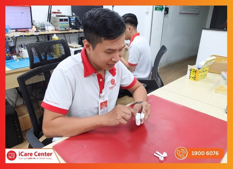iCare Center thay pin AirPods Pro chính hãng, bảo hành 6 tháng
