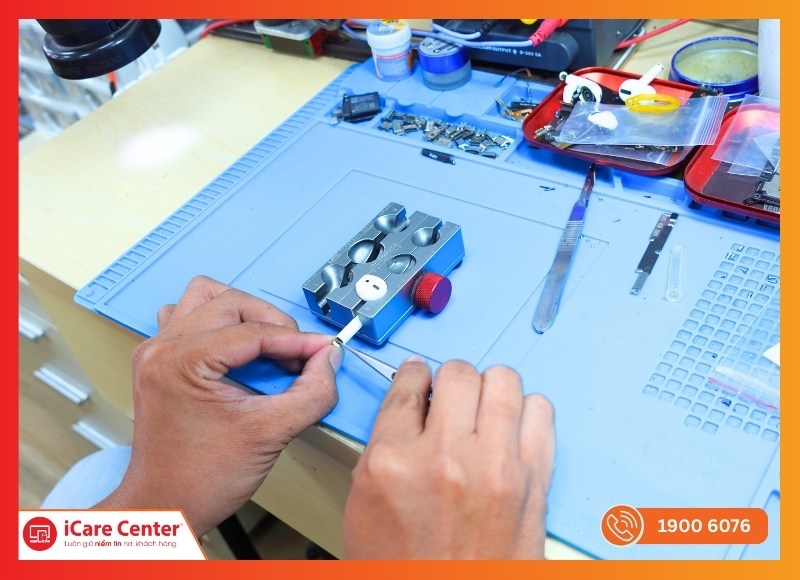 Quy trình thay pin tai nghe AirPods 1 chuyên nghiệp