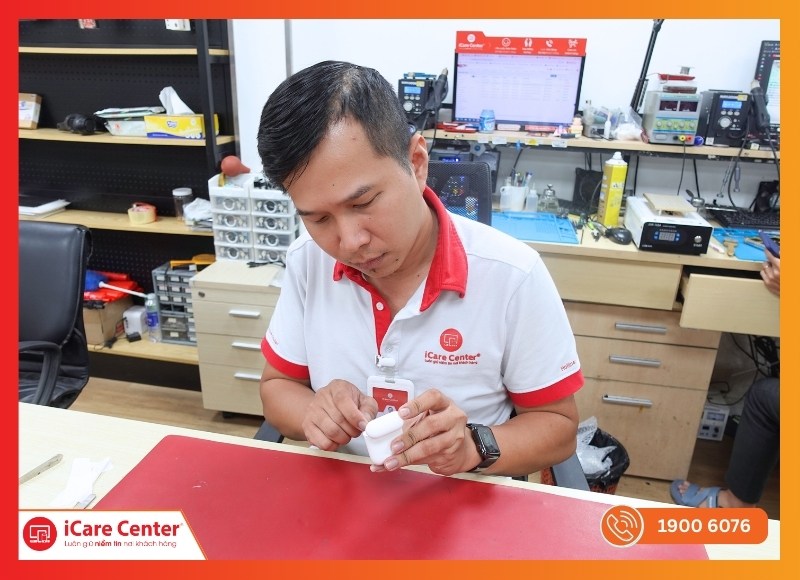 Vệ sinh cho tai nghe AirPods 3, 4