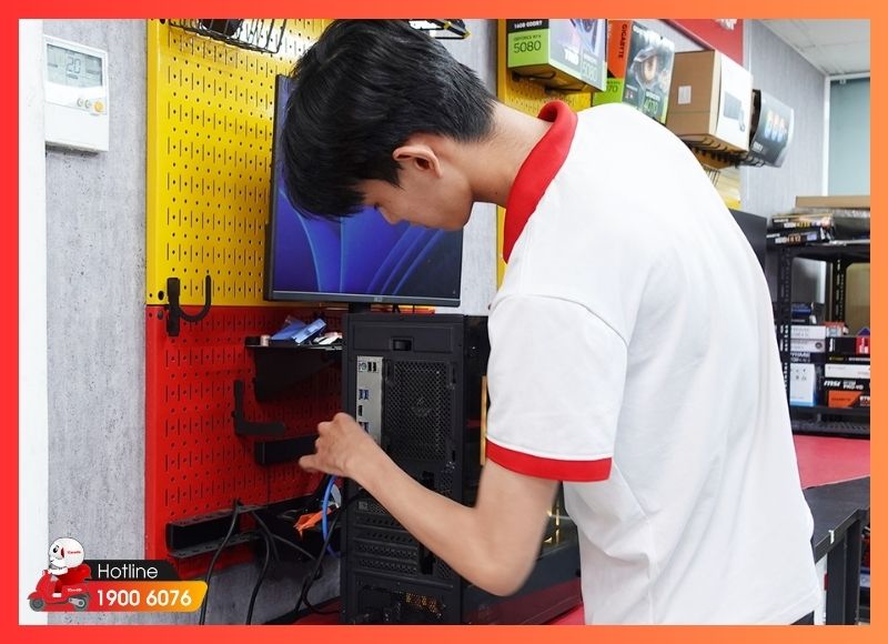 Kỹ thuật viên iCare Center xử lý PC không lên nguồn