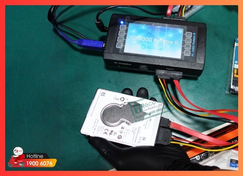 Sử dụng thiết bị PC-3000 để xử lý tầng firmware và phần mềm