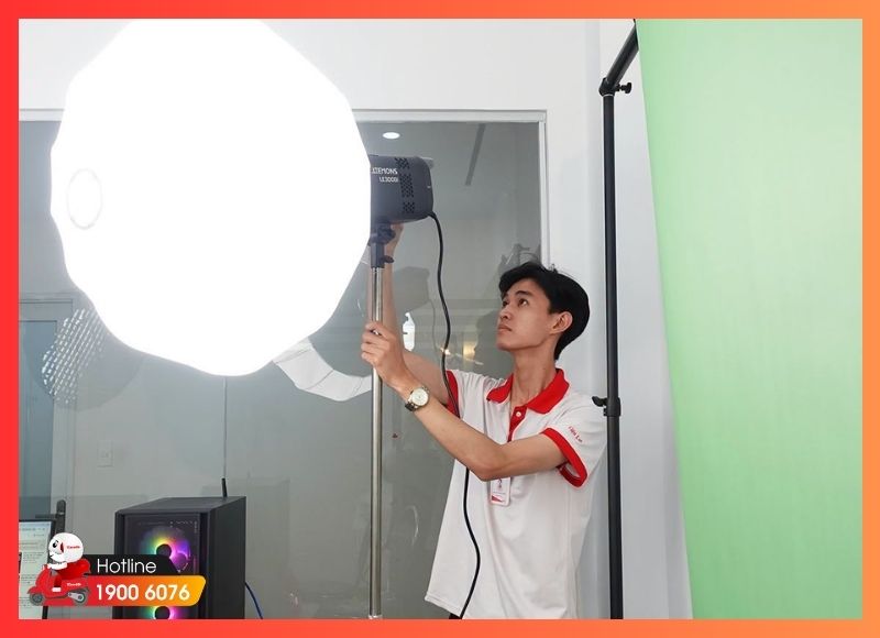 Hệ thống ánh sáng cho phòng live 2