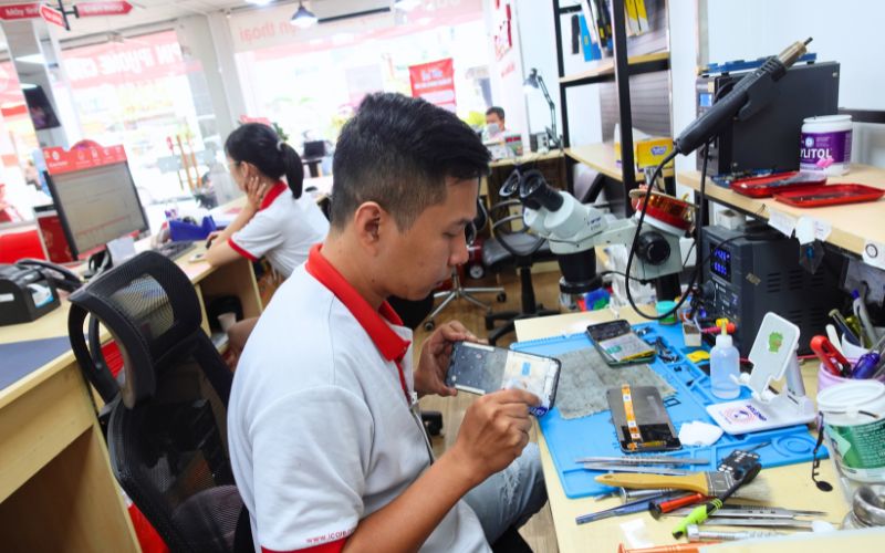iCare Center Sửa chữa đa dạng các dòng điện thoại, thiết bị di động, phụ kiện