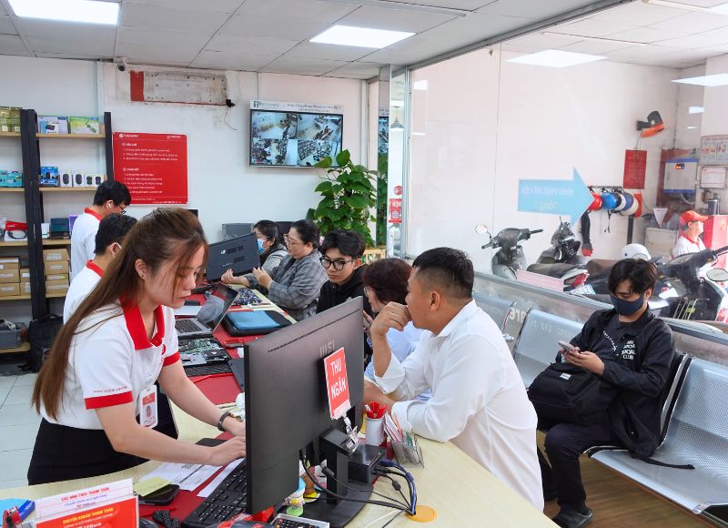 Hoàn tất dịch vụ thay RAM laptop và bàn giao cho khách hàng