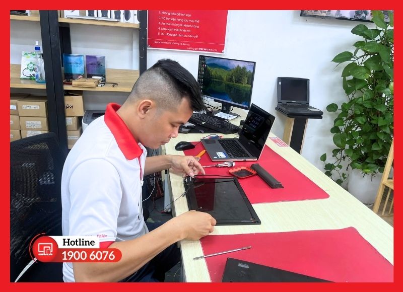 Quy trình sửa, thay mới bản lề laptop Lenovo tại iCare Center