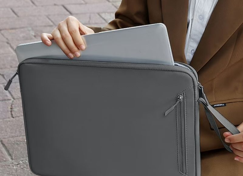 Tips giữ vỏ laptop mới và bền lâu