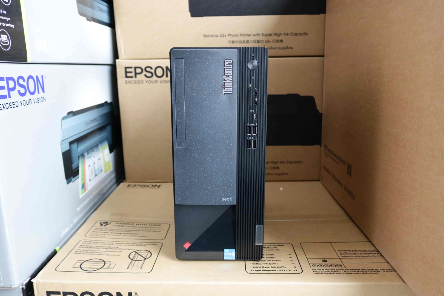 Lenovo ThinkCentre Neo 50t Gen 4 với độ bền cao