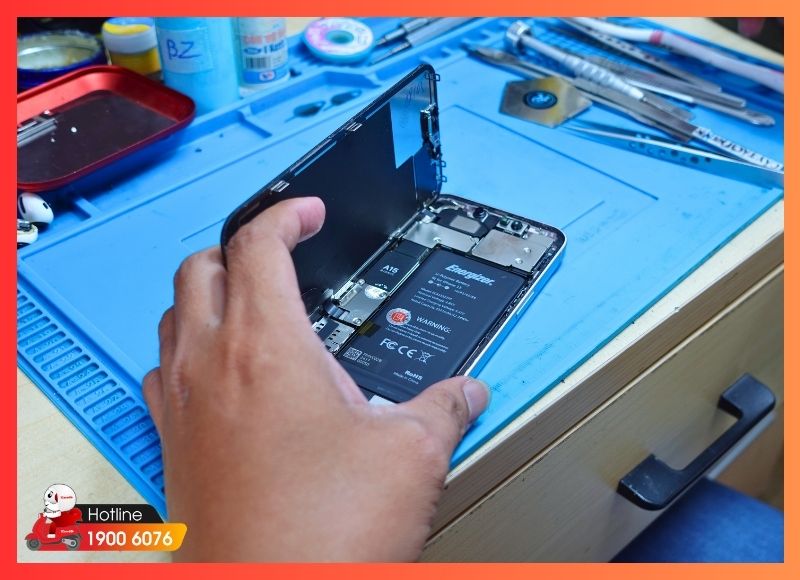 Ưu điểm của dịch vụ thay pin iPhone tại nhà tiện lợi, minh bạch