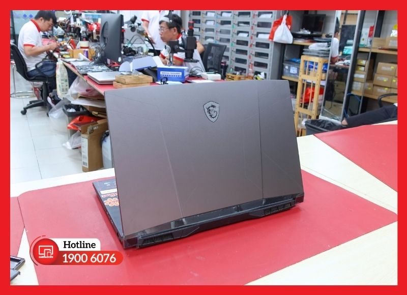 Thay mặt A laptop