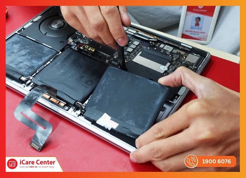 Thay pin MacBook Pro chính hãng tại iCare Center để gia tăng tuổi thọ máy