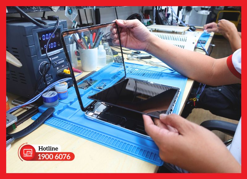 Đội ngũ kỹ thuật viên ép cảm ứng iPad Air 4 chuyên nghiệp