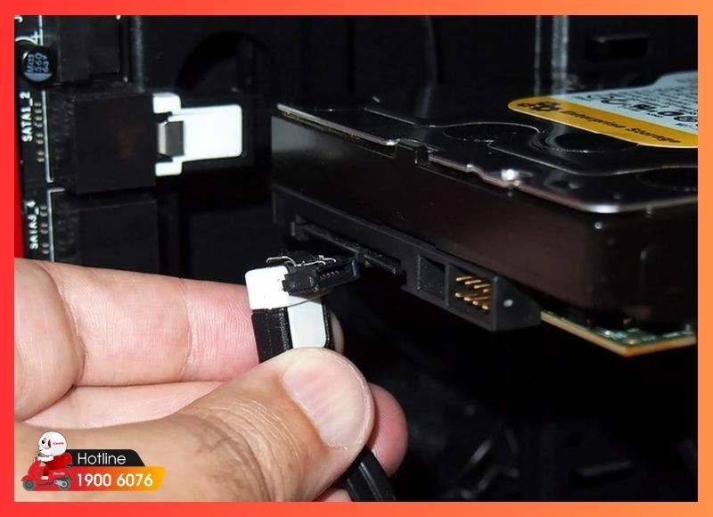 Quy trình ngắt nguồn thiết bị an toàn khi phát hiện lỗi ổ cứng