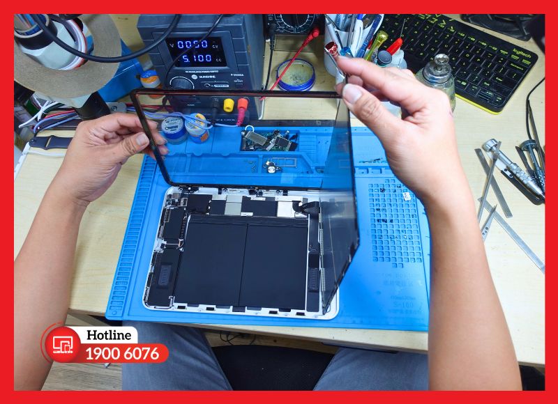 Quy trình ép kính iPad Air 3 được thực hiện minh bạch, kiểm tra kỹ từng bước