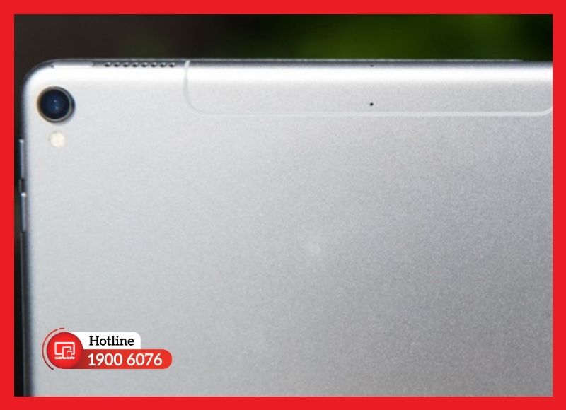 Camera sau 12MP OIS của iPad Pro 10.5, khẩu độ f/1.8 chụp ảnh rõ nét hơn nhờ chống rung quang học