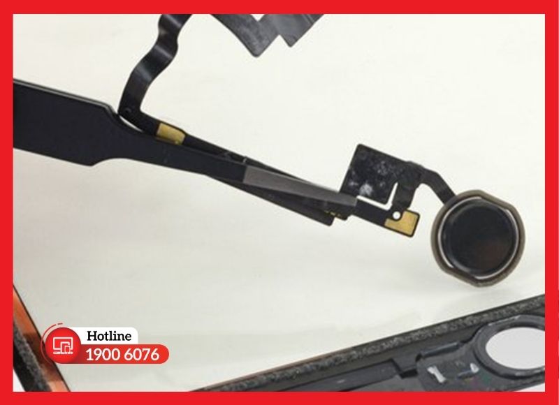 Cấu tạo chi tiết của cụm phím vật lý và dây cáp kết nối Touch ID trên iPad Gen 8.