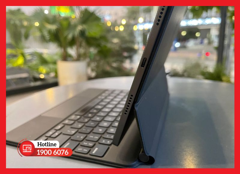 Cổng Thunderbolt / USB 4 trên iPad Pro M1 hỗ trợ sạc nhanh, truyền dữ liệu 40Gbps và xuất hình