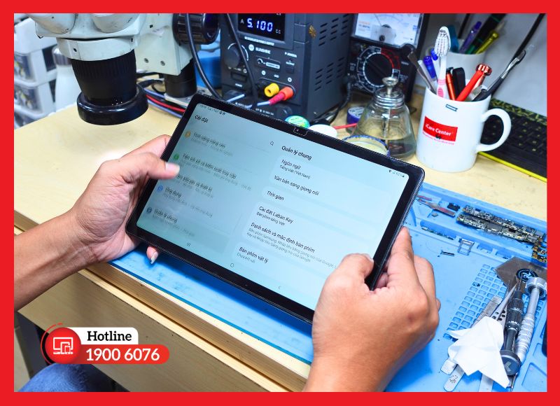 Dịch vụ thay mặt kính cảm ứng iPad Mini 5 chuyên nghiệp với linh kiện đạt chuẩn và công nghệ ép chân không hiện đại.