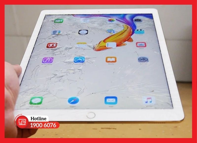 Kính rạn nứt và lỗi mạch cảm ứng là những dấu hiệu đặc trưng cần thay kính iPad Pro 9.7
