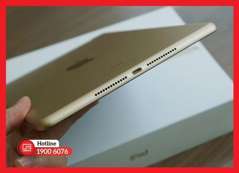 Vị trí cụm loa ngoài Stereo của iPad Gen 7 nằm ở cạnh đáy thiết bị.