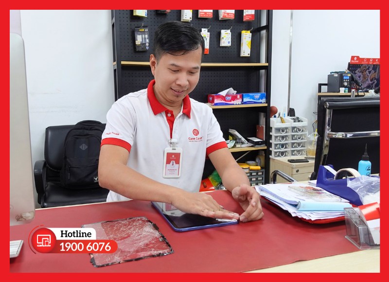 Dịch vụ thay màn hình iPad Mini 4 chính hãng, lấy liền iCare Center