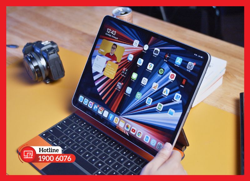 Màn hình Liquid Retina XDR mini-LED trên iPad Pro M1 12.9