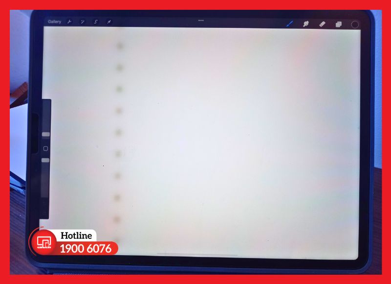 Lỗi hiển thị màn hình iPad Pro M1 12.9 do đèn nền hoặc nhiệt độ