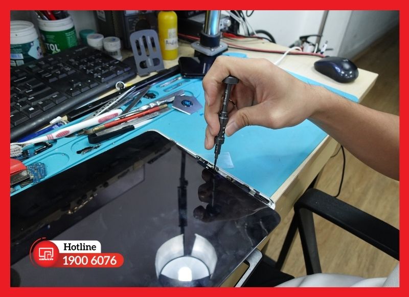 Dịch vụ thay nút nguồn iPad Pro 10.5 lấy liền, test ổn định nhiều lần trước khi bàn giao