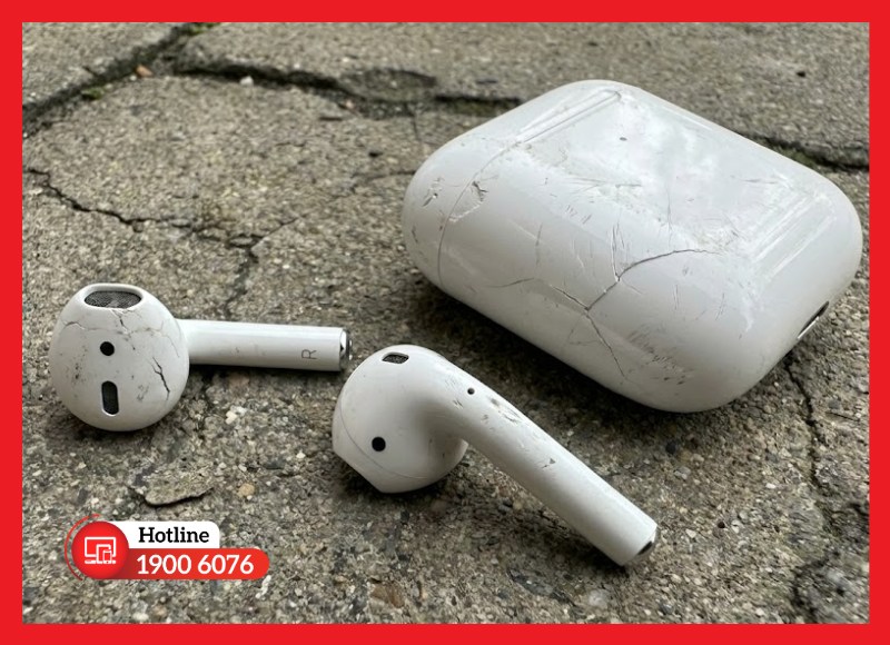 Nguyên nhân vỏ dock sạc AirPods 4 bị nứt, móp méo