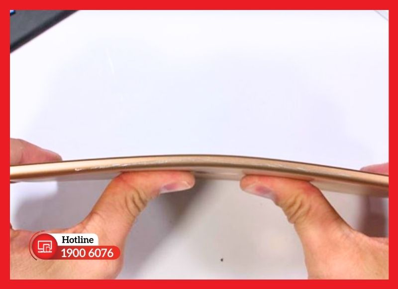 Các nguyên nhân phổ biến khiến khung sườn và vỏ iPad Mini 5 bị móp méo cong vênh.