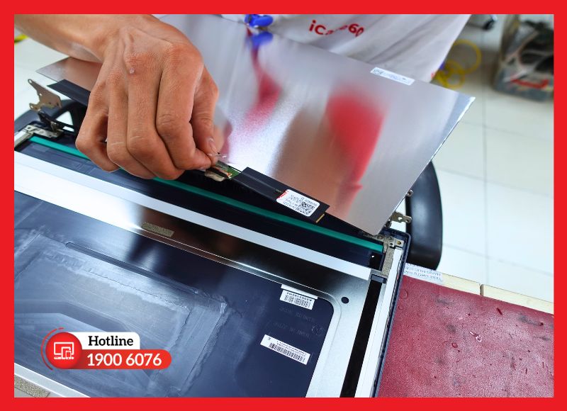 Quy trình 5 bước tháo lắp chuyên nghiệp, bảo toàn nguyên vẹn khung viền