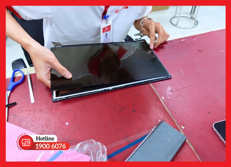 Quy trình thay màn hình laptop minh bạch, chuyên nghiệp tại iCare Center