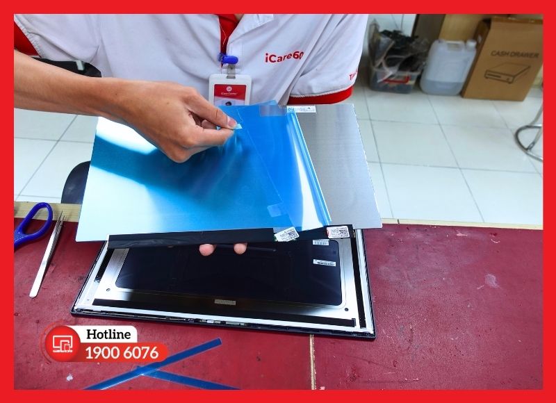 Quy trình thay thế tấm nền công khai, khách hàng trực tiếp theo dõi thao tác
