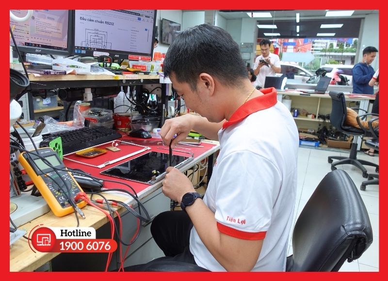 Quy trình thay màn hình laptop HP EliteBook 640 G10 tại iCare Center