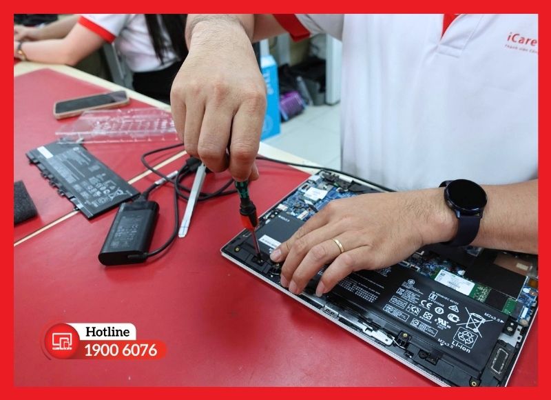 Quy trình thay pin laptop Acer Swift 3 SF314-54 tại iCare Center