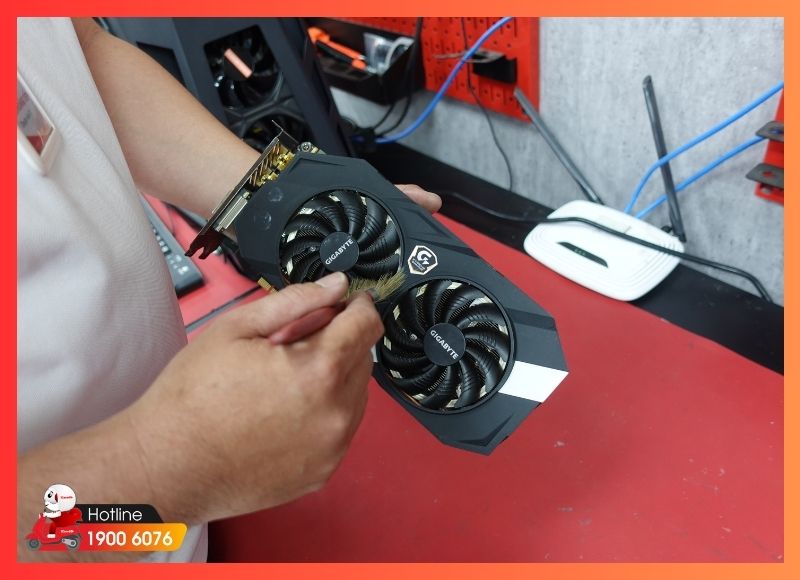Tháo từng linh kiện PC để vệ sinh Mini PC và PC văn phòng