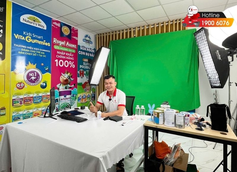 Setup phòng livestream phông xanh cho Megasun Group