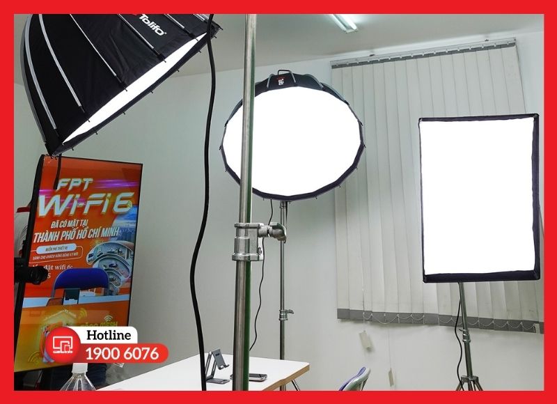 Mẫu studio livestream chuyên nghiệp cho doanh nghiệp