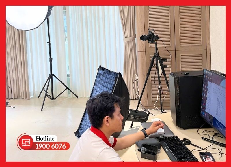 Kiểm tra camera, micro và dây cáp trước giờ livestream