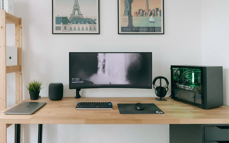 Góc máy PC đẹp theo phong cách Minimalism