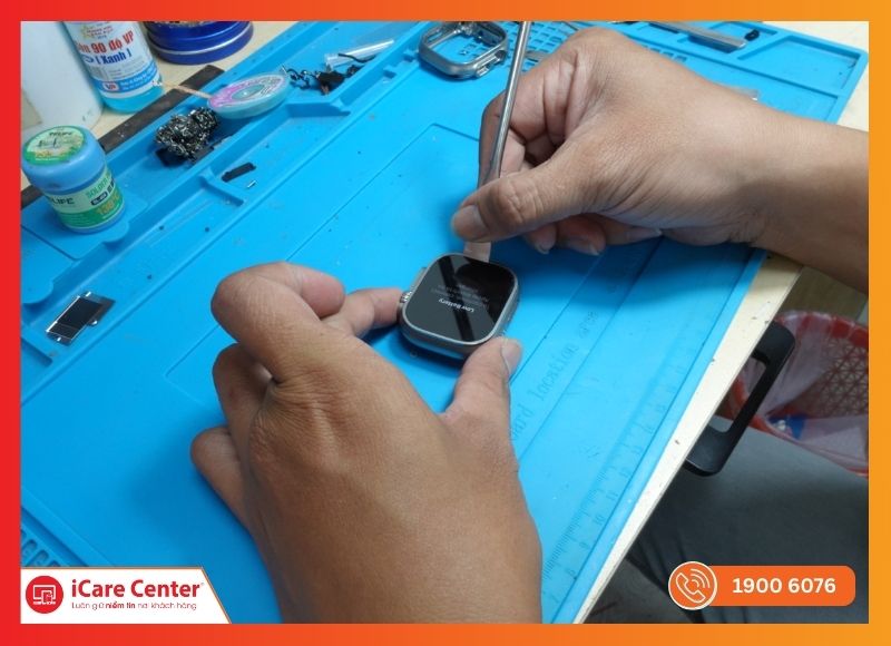 iCare Center thay màn hình, mặt kính và cảm ứng Apple Watch chính hãng
