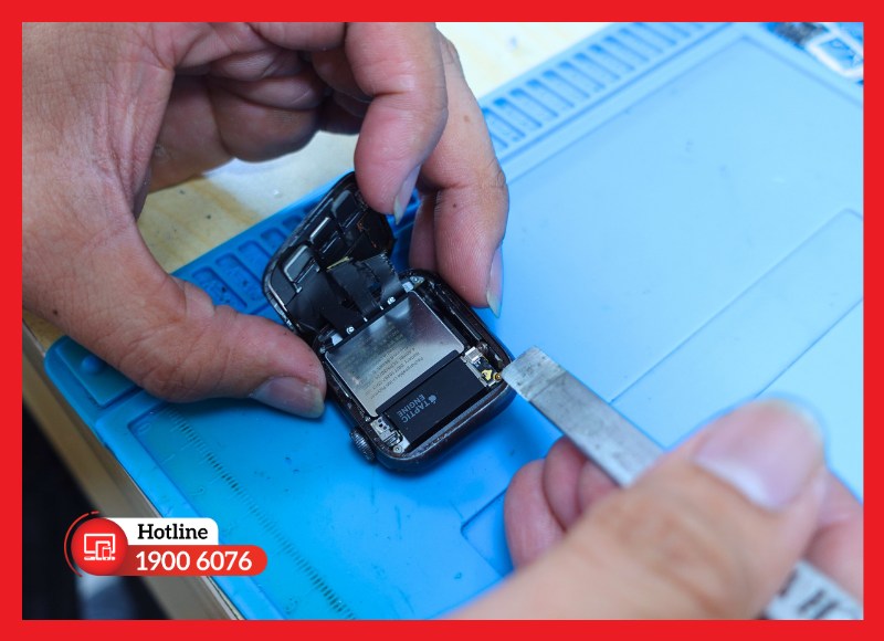 Quy trình sửa main WiFi Apple Watch bài bản, chuyên nghiệp