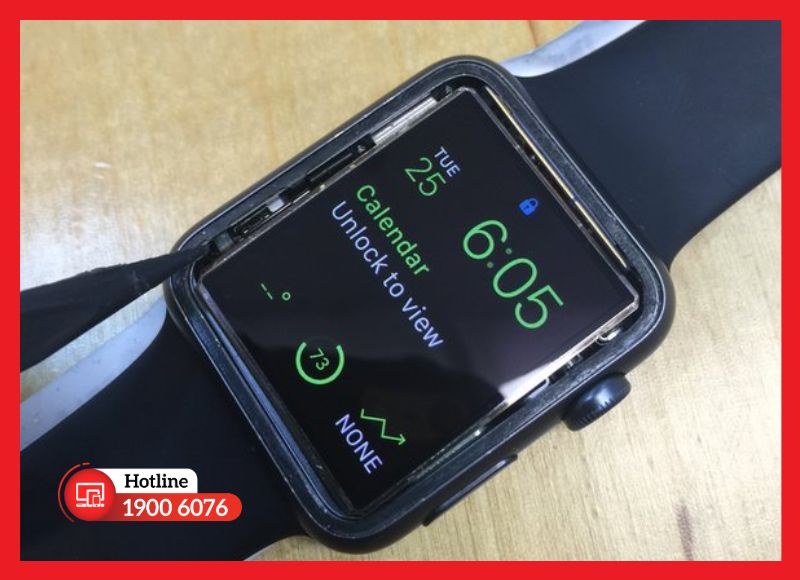 Phân biệt thay kính cảm ứng và thay màn hình nguyên bộ Apple Watch