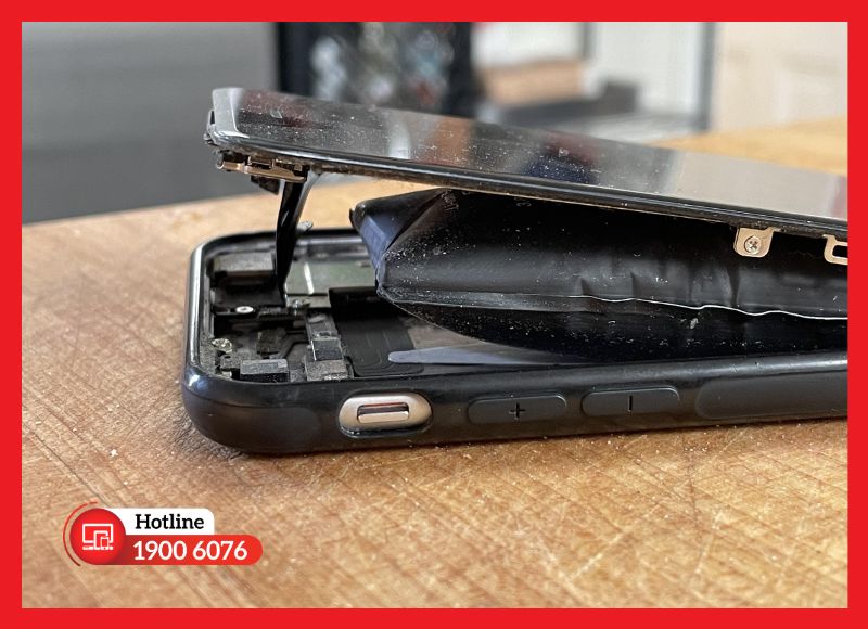 Chắc chắn nên thay viên pin mới khi xuất hiện tình trạng iPhone phồng pin