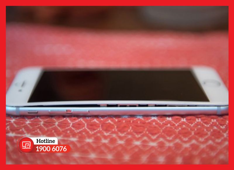 Dấu hiệu nhận biết pin của điện thoại iPhone đang bị phồng