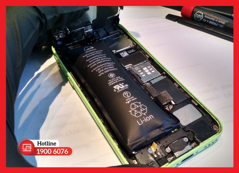 Pin phồng có thể làm biến dạng iPhone và cần xử lý ngay