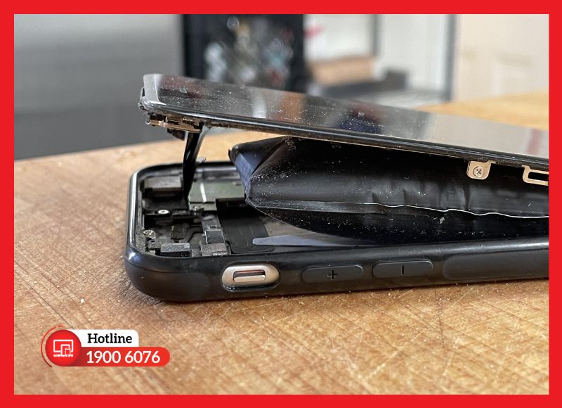 Pin phồng gây hở máy - cần thay ngay để đảm bảo an toàn