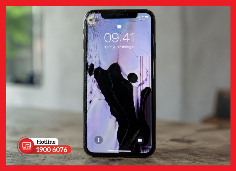 iPhone bị chảy mực màn hình do va đập mạnh