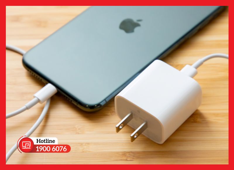 Phụ kiện và nguồn điện kém gây loạn cảm ứng