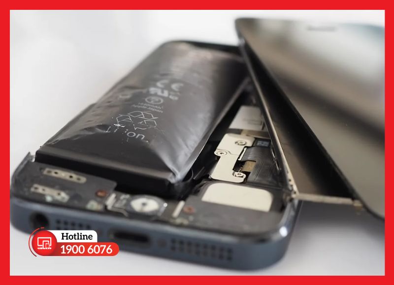 Tình trạng bị phồng/biến dạng là cách nhận biết iPhone bị hư pin